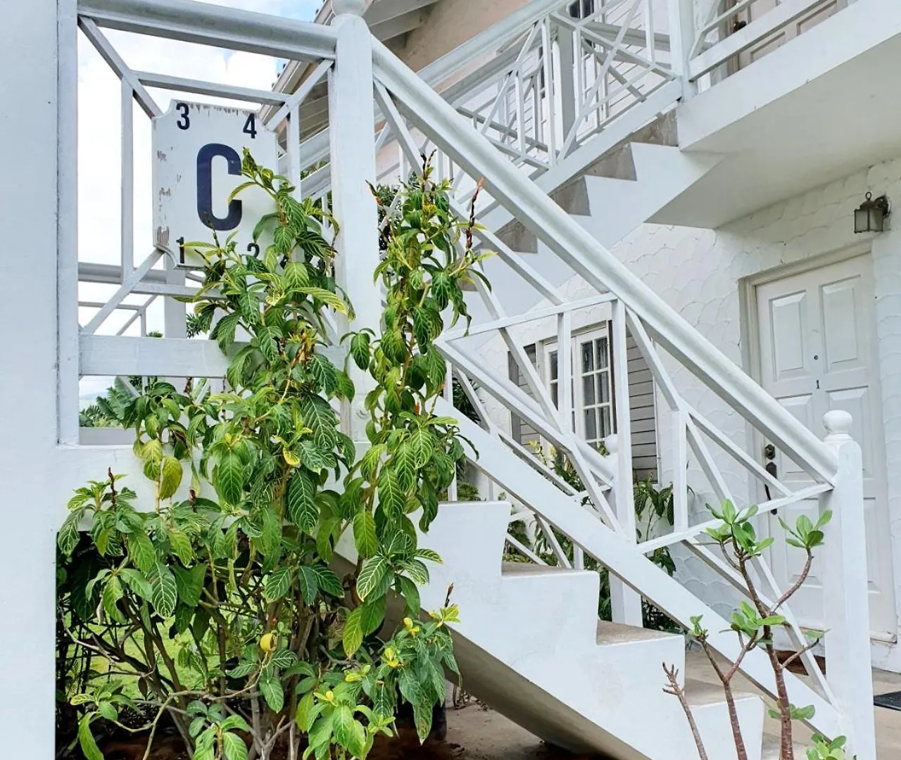公寓 Choose To Be Happy At The Seville Apt #C4 - 2-Bedroom 金斯敦